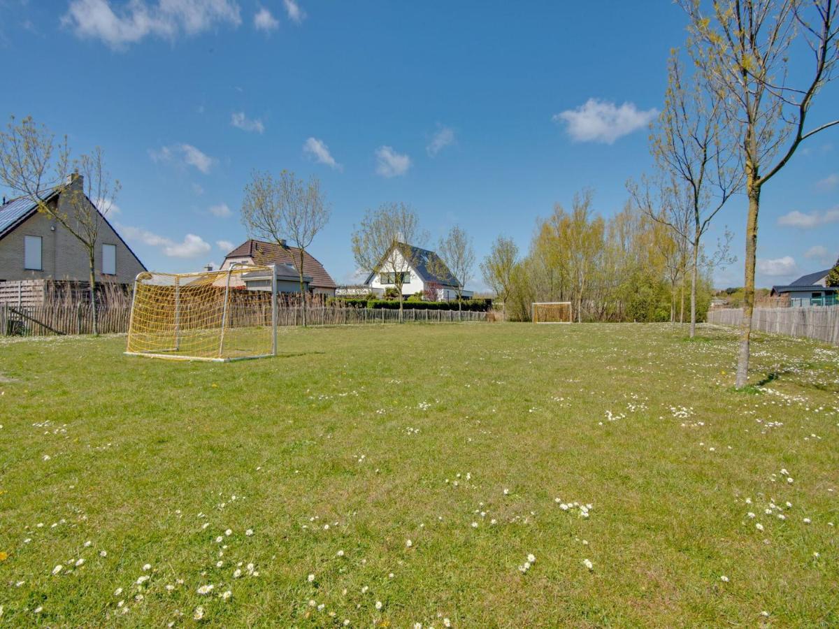 Modern Holiday Home In De Haan With Garden Экстерьер фото
