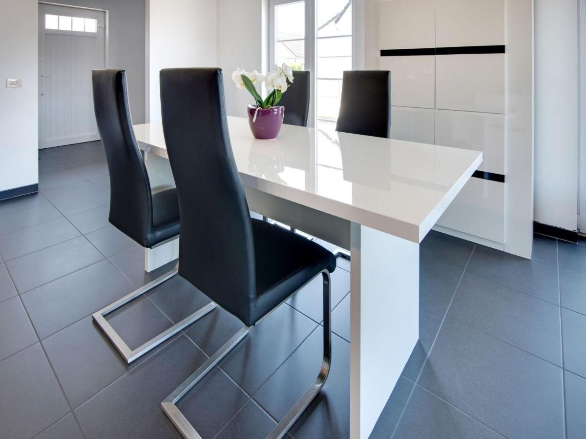 Modern Holiday Home In De Haan With Garden Экстерьер фото